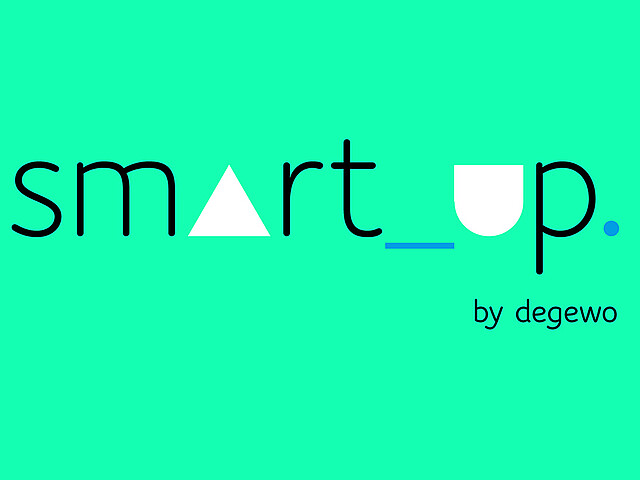 smart_up Logo auf grünem Hintergrund